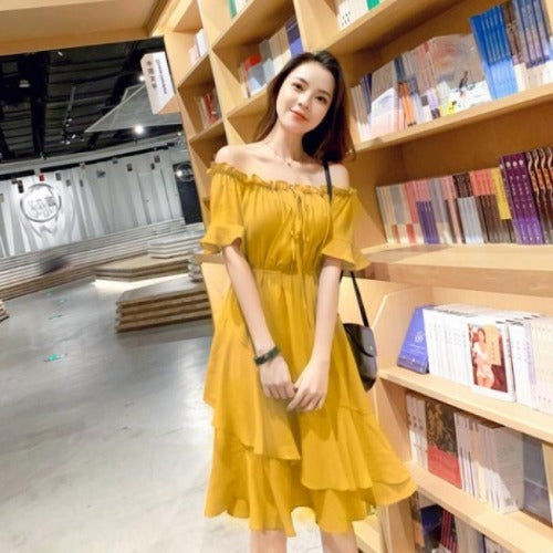 Women's dress with short sleeves
