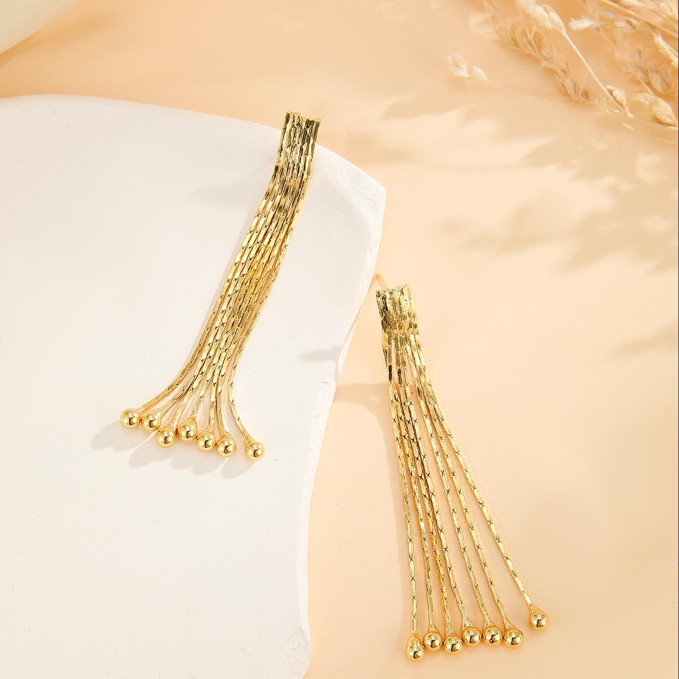2pcs Fashionable Modern Metal Thin Chain Earrings, Gold Bead Tassel Earrings
