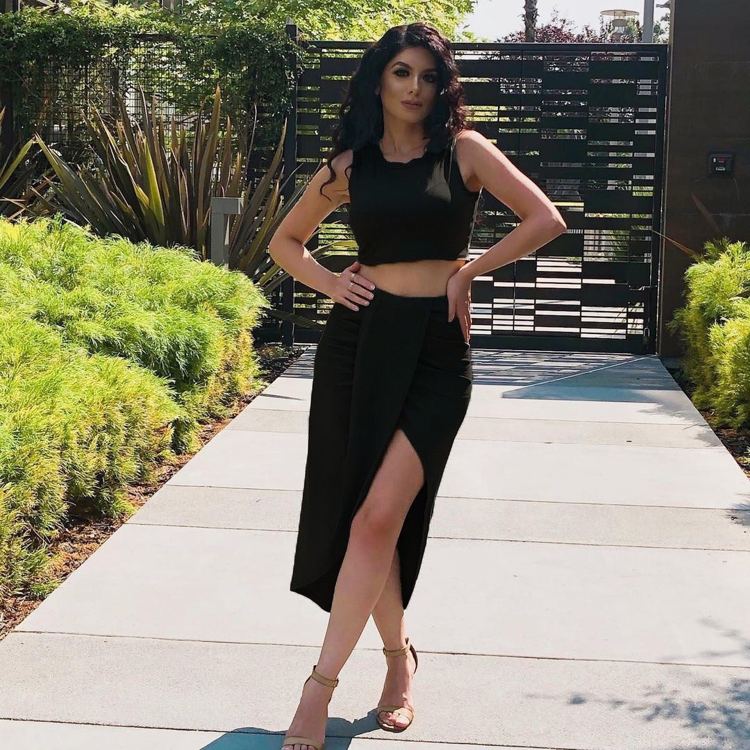 Two-piece Solid Color Short Vest Pleated Split Long Skirt