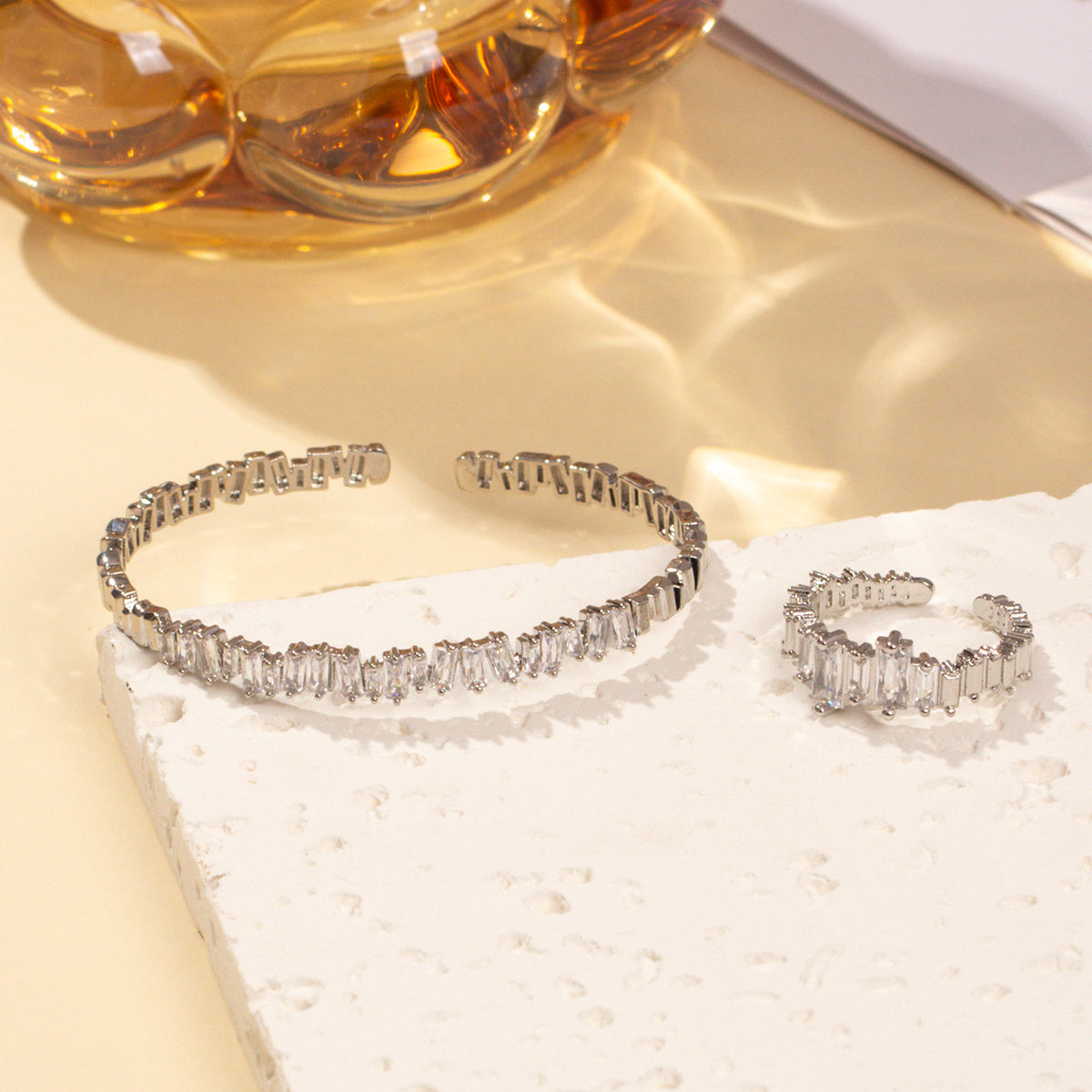 2pcs Fashionable Women's Cubic Zirconia Decorative Wristband, Irregularly Inlaid With Open Wristband Rings
