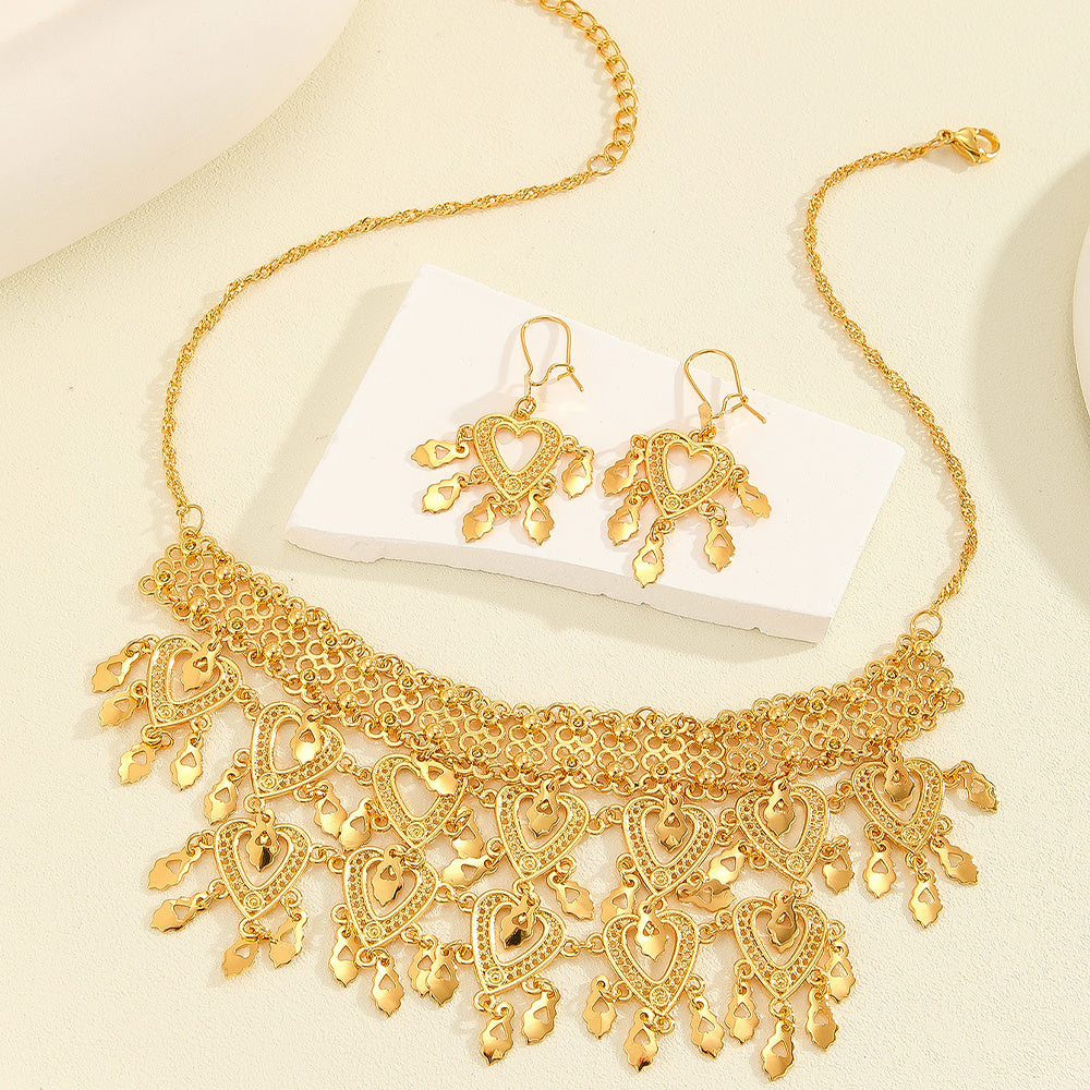 3pcs Fashionable Retro Luxury Heart-shaped Hollow Necklace Earrings