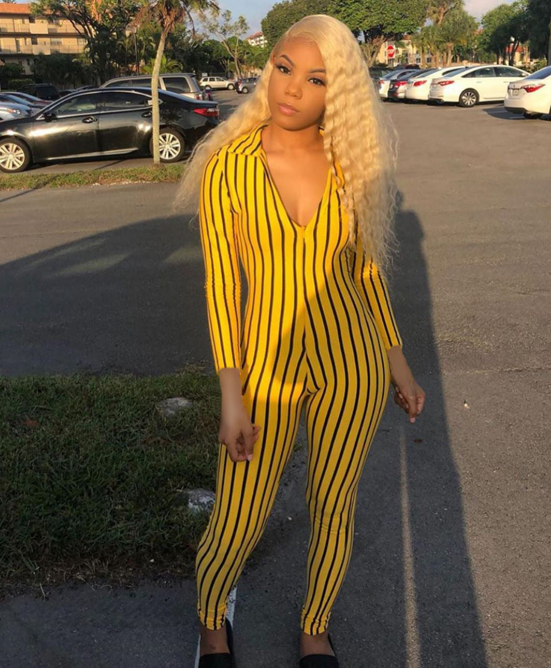 Striped short-sleeved zipper hips jumpsuit