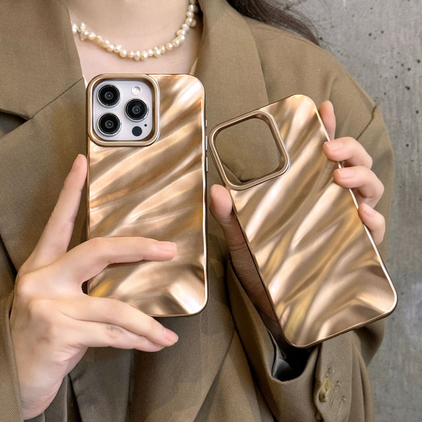 High-grade Desert Gold Silk Pattern Phone Case
