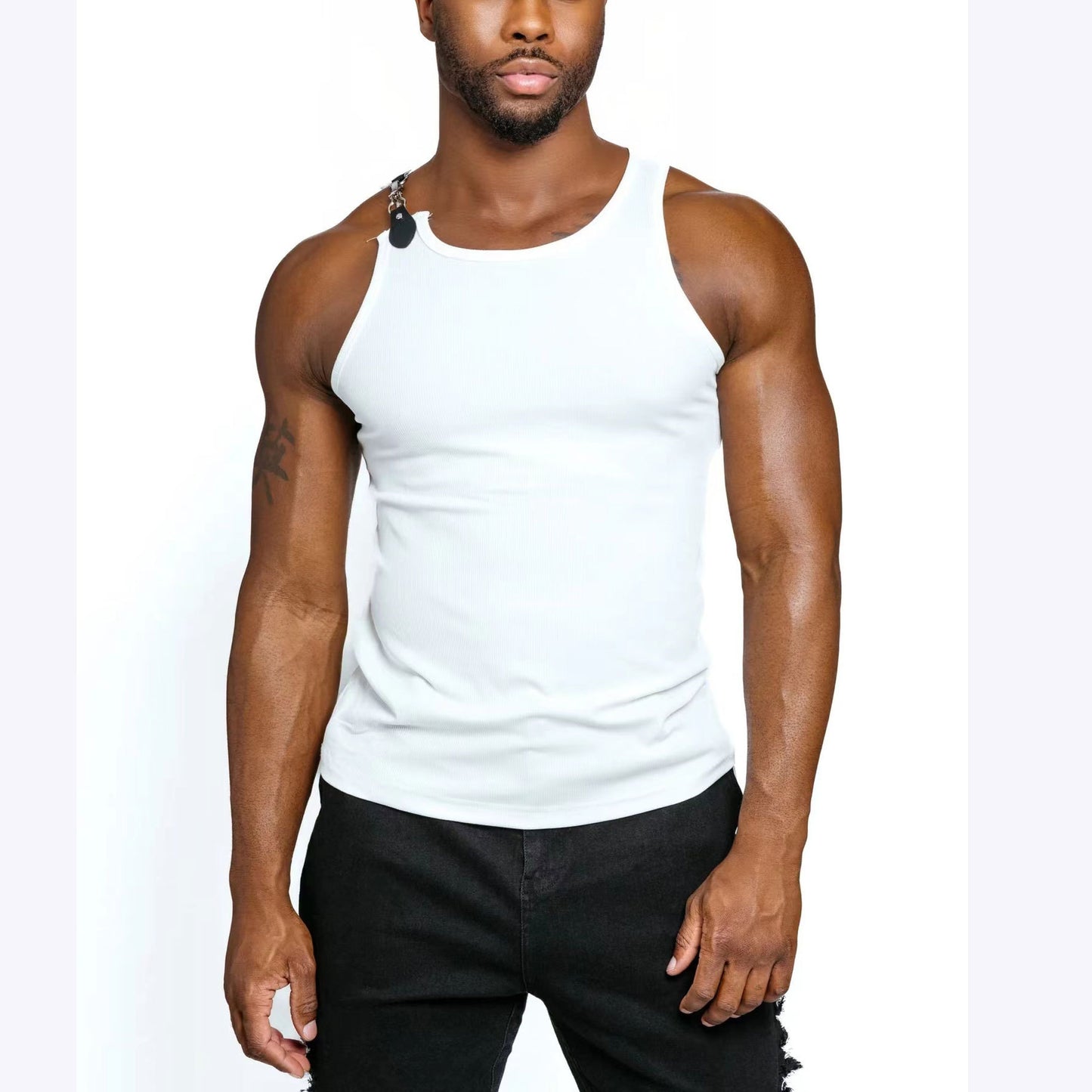 Sleeveless Threaded Vest